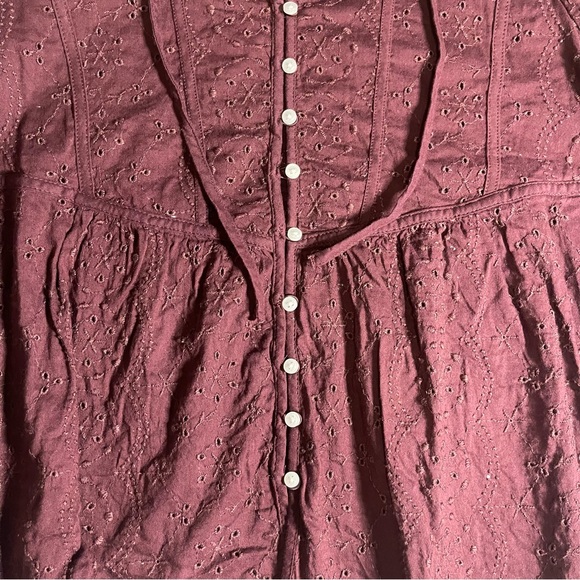 Old Navy burgundy eyelet long sleeve blouse - Picture 4 of 15